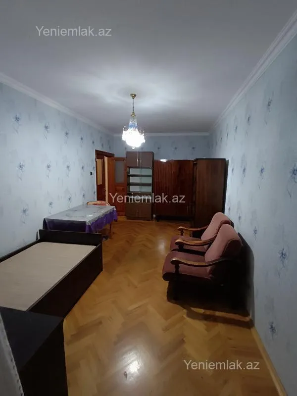 Satılır 5 otaqlı köhnə tikili 131 m²