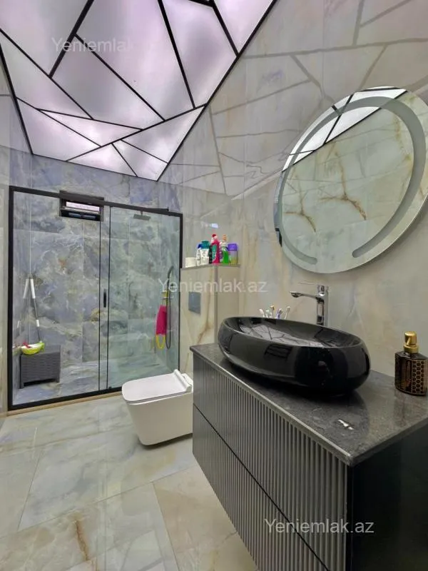 Satılır 4 otaqlı həyət evi 250 m²