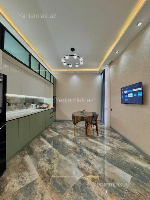 Satılır 4 otaqlı həyət evi 250 m²