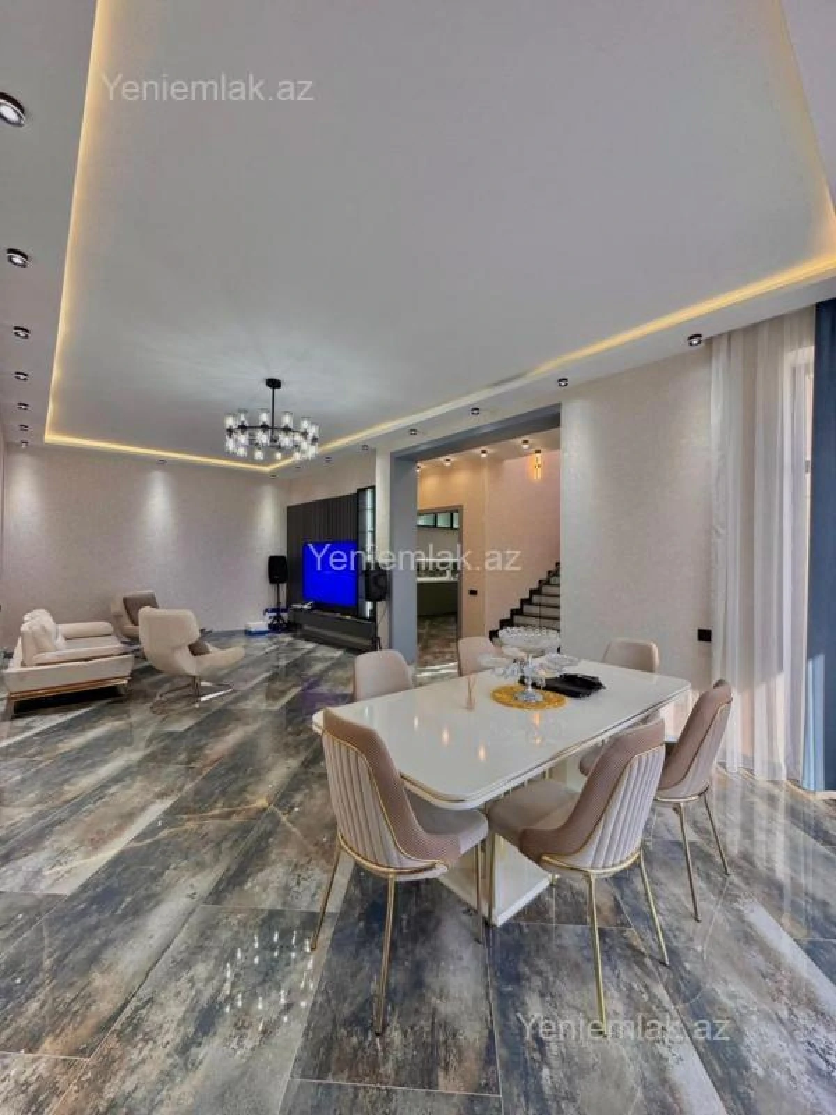 Satılır 4 otaqlı həyət evi 250 m²