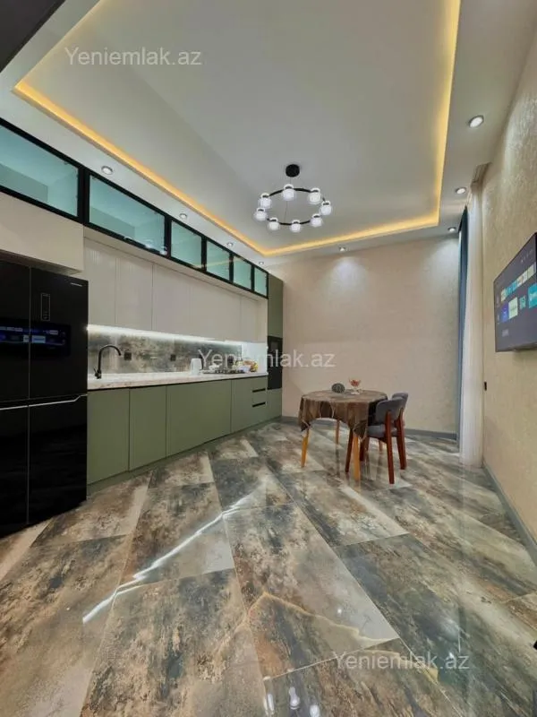 Satılır 4 otaqlı həyət evi 250 m²
