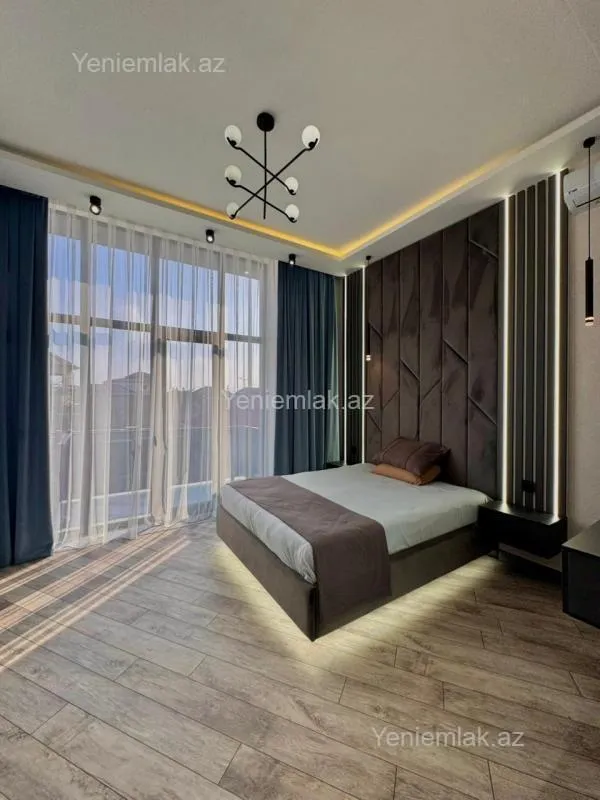 Satılır 4 otaqlı həyət evi 250 m²