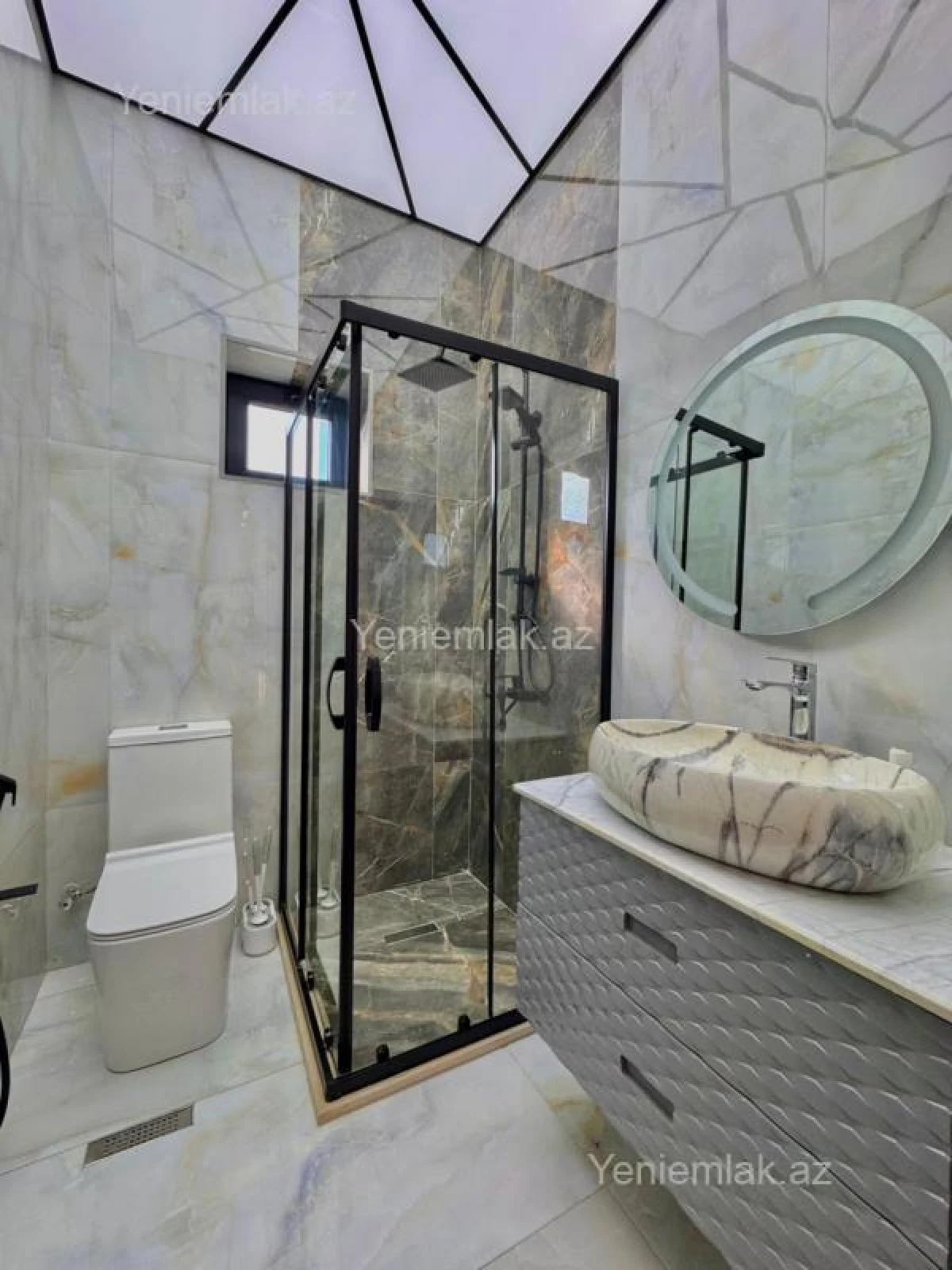 Satılır 4 otaqlı həyət evi 250 m²