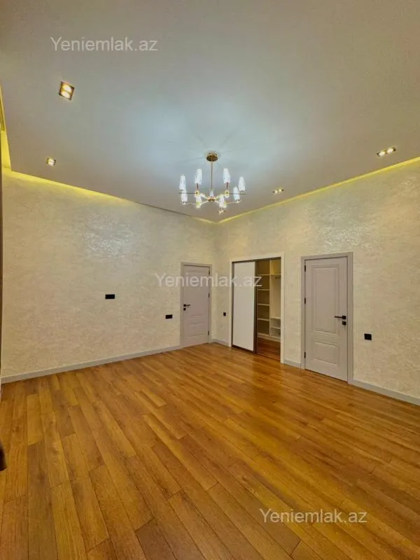 Satılır 4 otaqlı həyət evi 180 m²