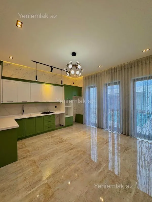 Satılır 4 otaqlı həyət evi 180 m²