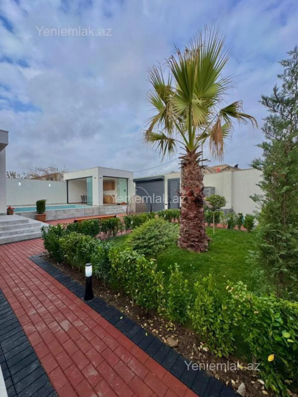 Satılır 4 otaqlı həyət evi 180 m²