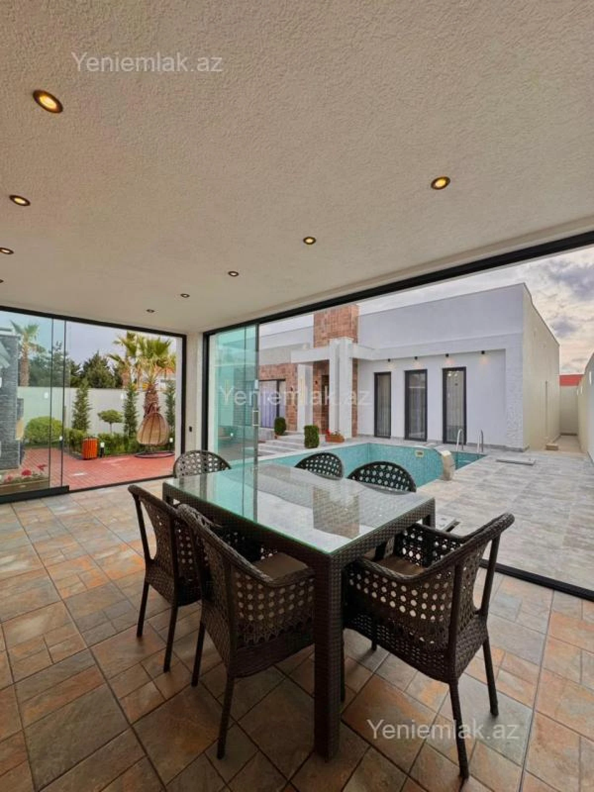 Satılır 4 otaqlı həyət evi 180 m²