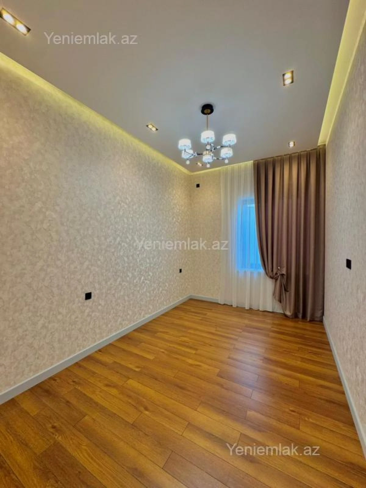 Satılır 4 otaqlı həyət evi 180 m²