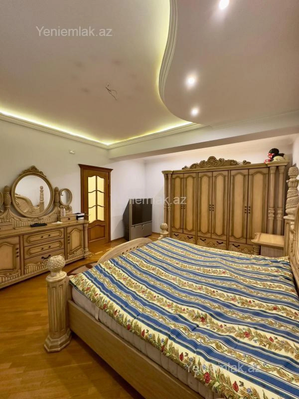 Satılır 4 otaqlı yeni tikili 158 m²