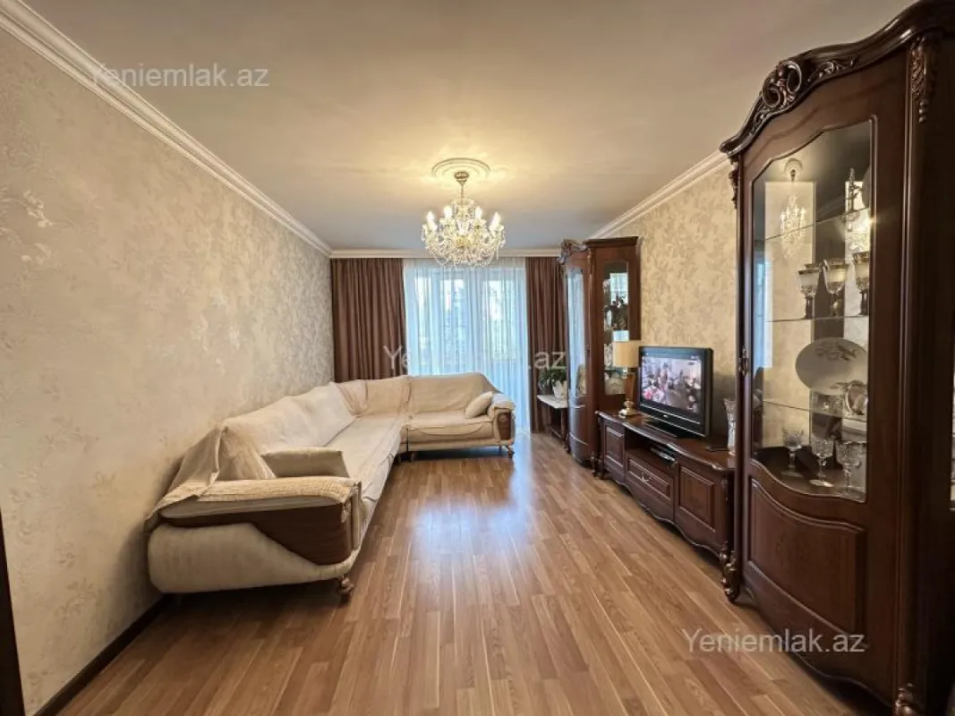 Satılır 3 otaqlı köhnə tikili 75 m²