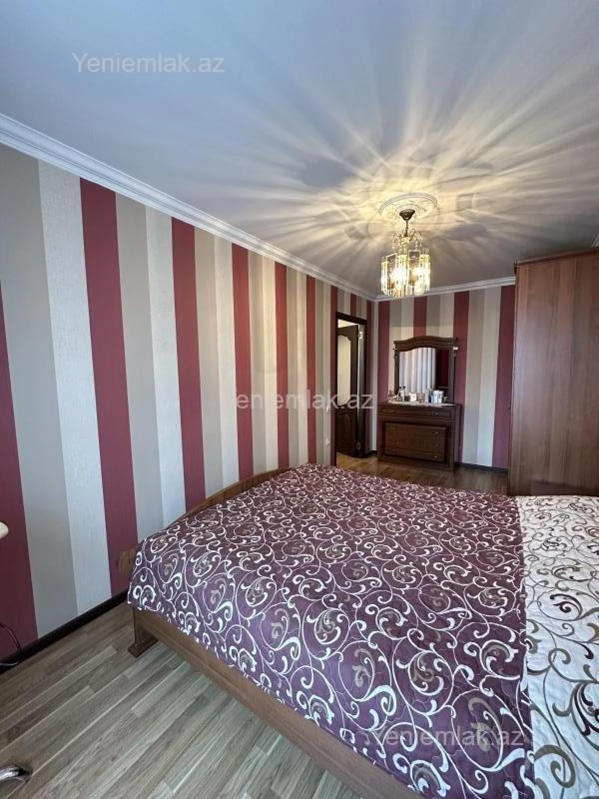 Satılır 3 otaqlı köhnə tikili 75 m²
