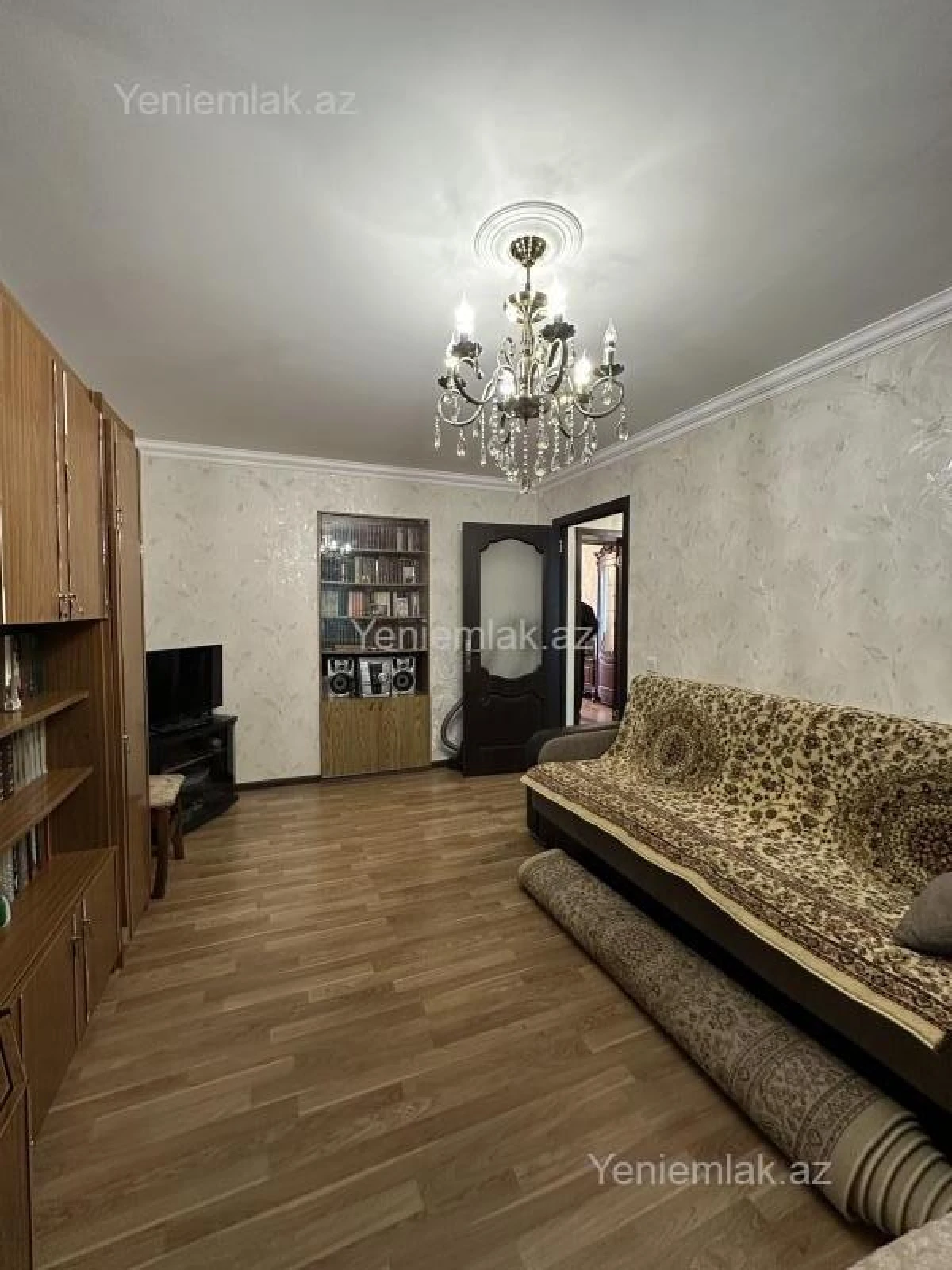 Satılır 3 otaqlı köhnə tikili 75 m²