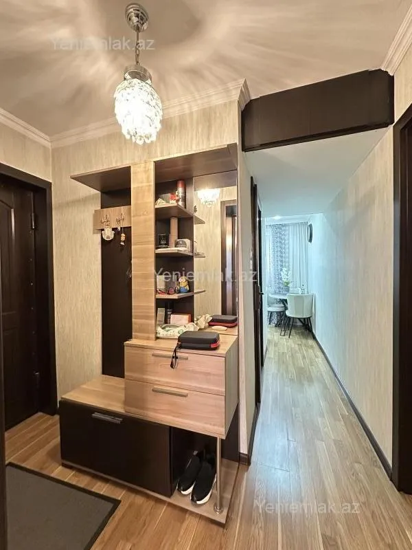 Satılır 3 otaqlı köhnə tikili 75 m²