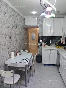 Satılır 3 otaqlı köhnə tikili 90 m²