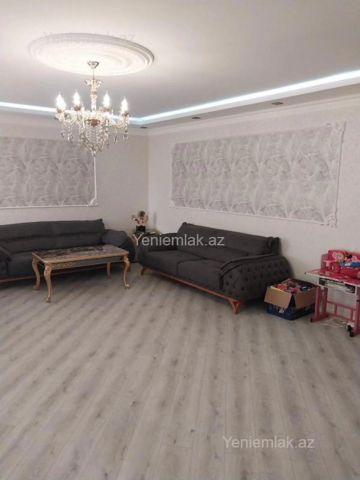 Satılır 3 otaqlı köhnə tikili 90 m²