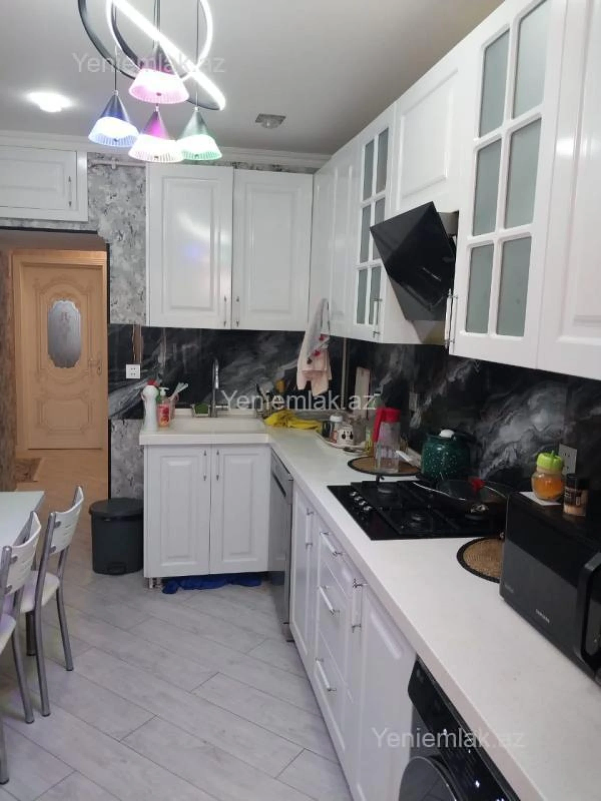 Satılır 3 otaqlı köhnə tikili 90 m²