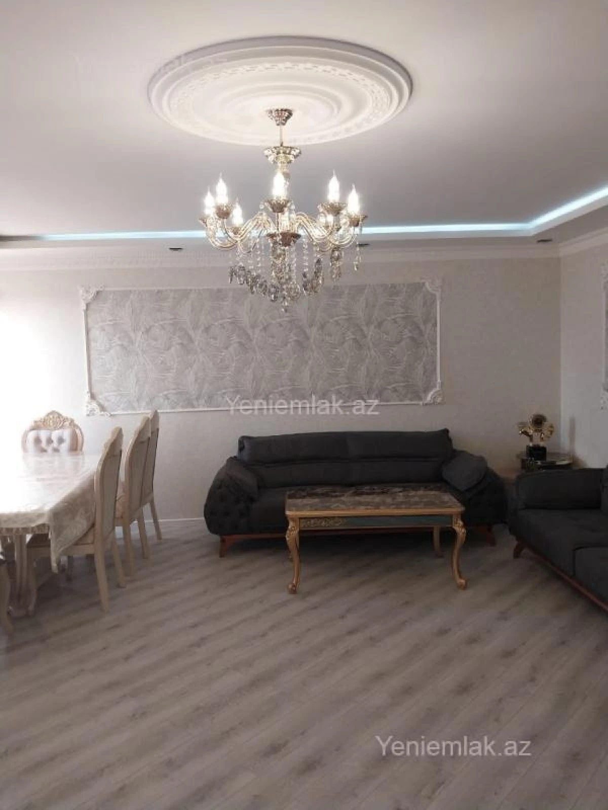 Satılır 3 otaqlı köhnə tikili 90 m²