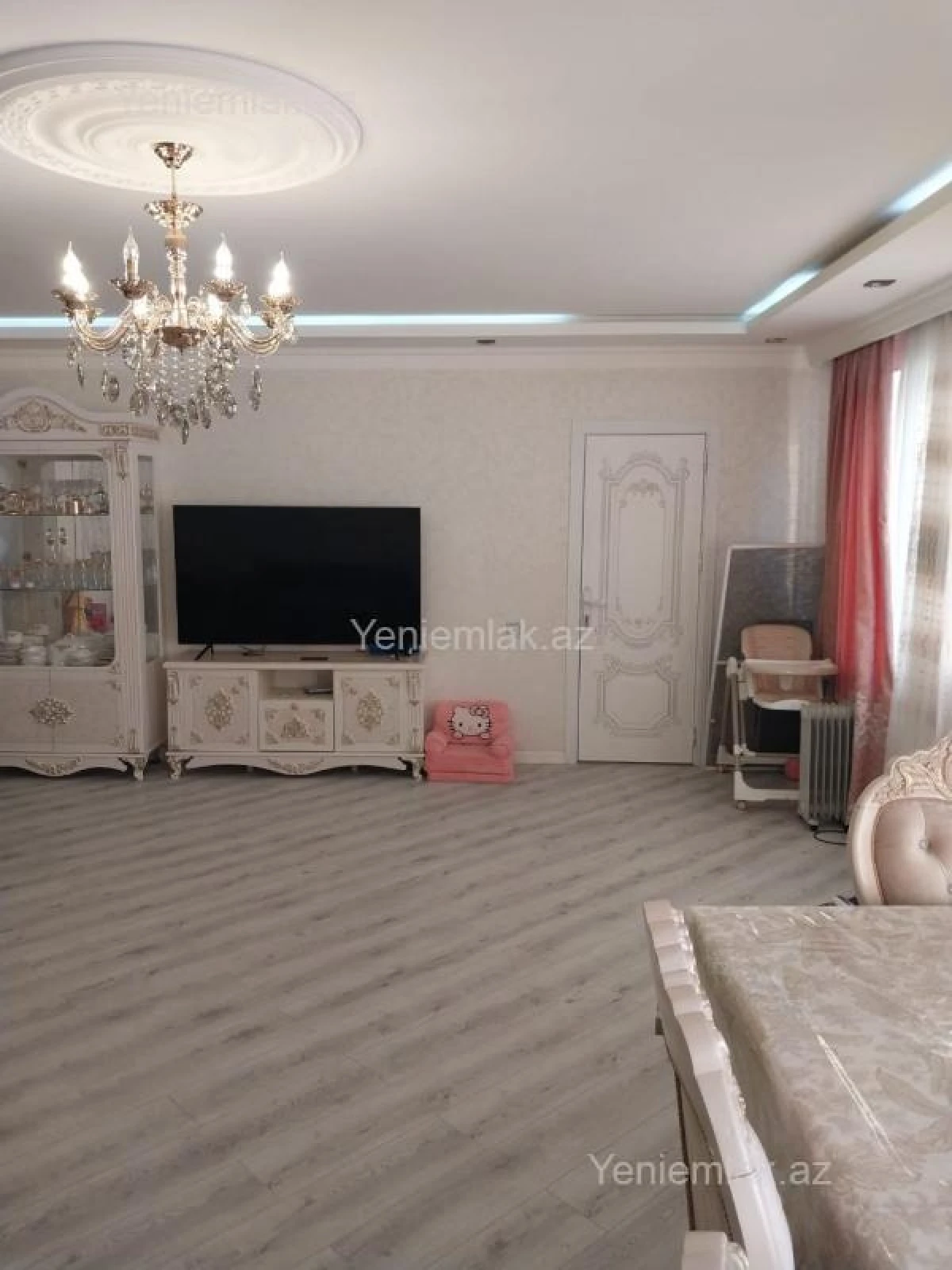 Satılır 3 otaqlı köhnə tikili 90 m²