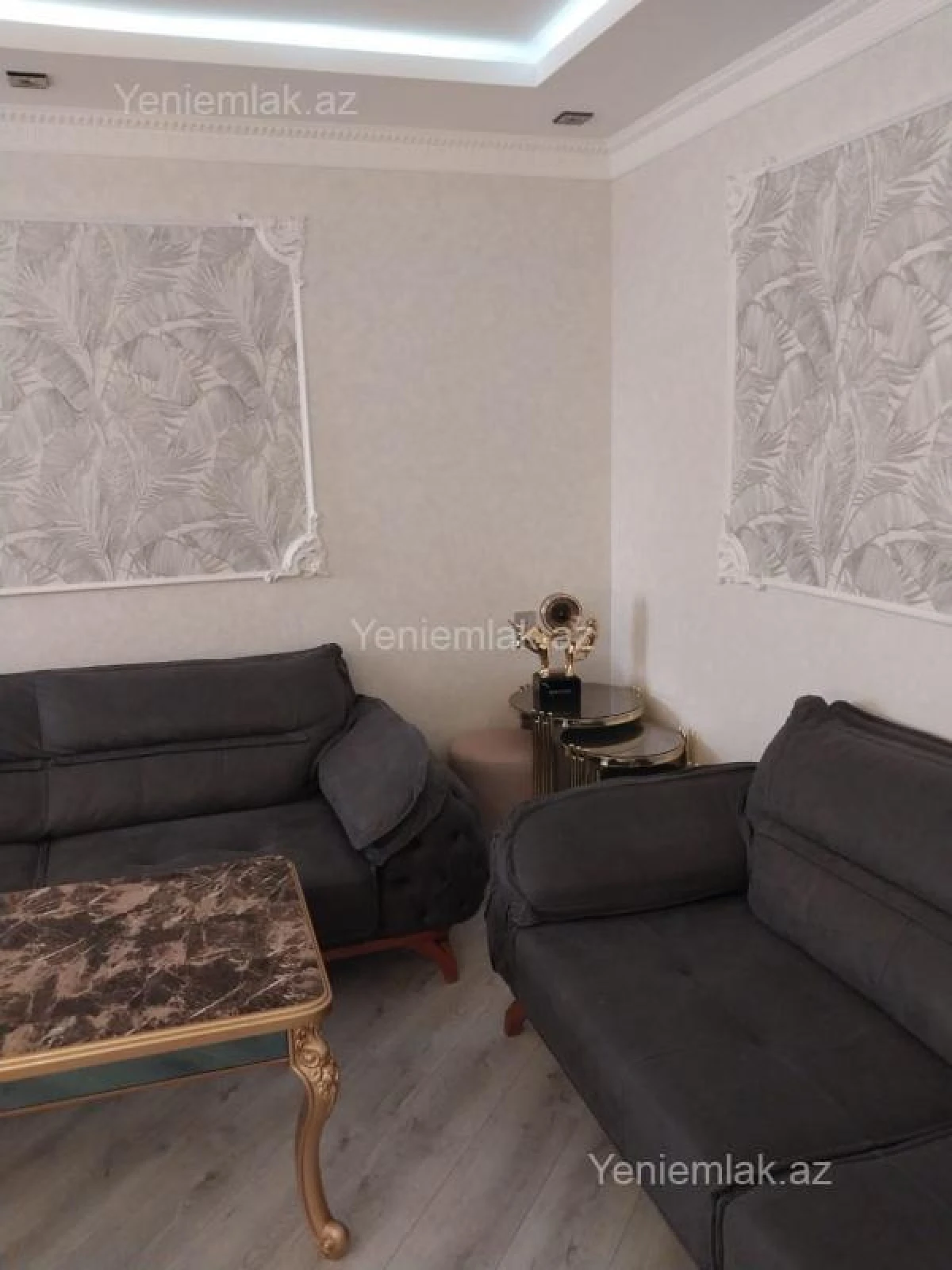 Satılır 3 otaqlı köhnə tikili 90 m²