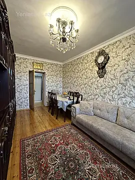 Satılır 3 otaqlı köhnə tikili 75 m²
