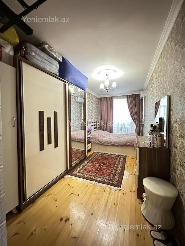 Satılır 3 otaqlı köhnə tikili 75 m²