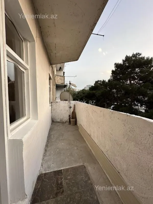 Satılır 5 otaqlı köhnə tikili 110 m²