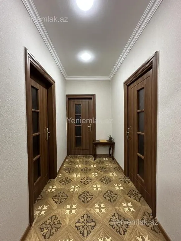 Satılır 5 otaqlı köhnə tikili 110 m²