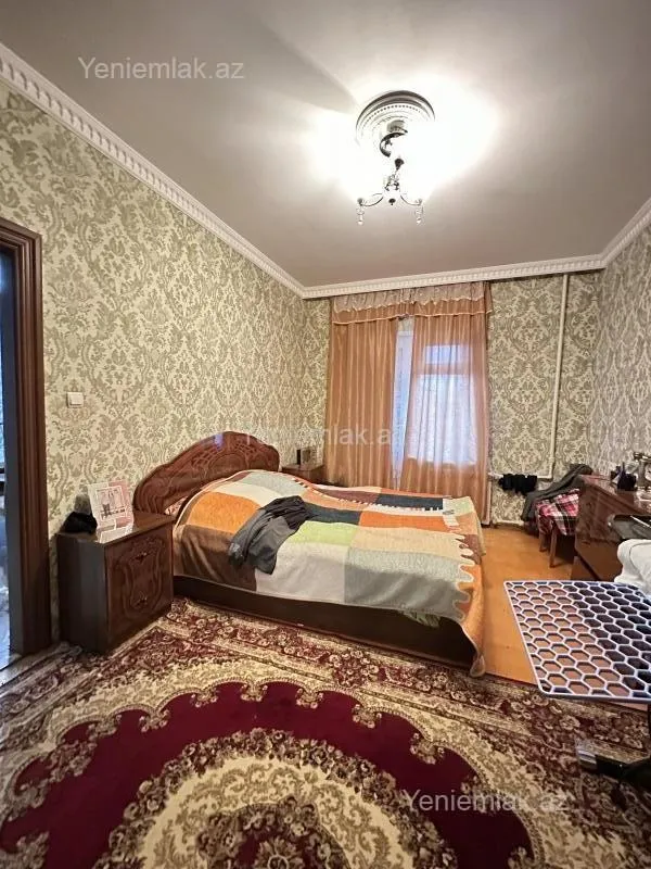 Satılır 5 otaqlı köhnə tikili 110 m²