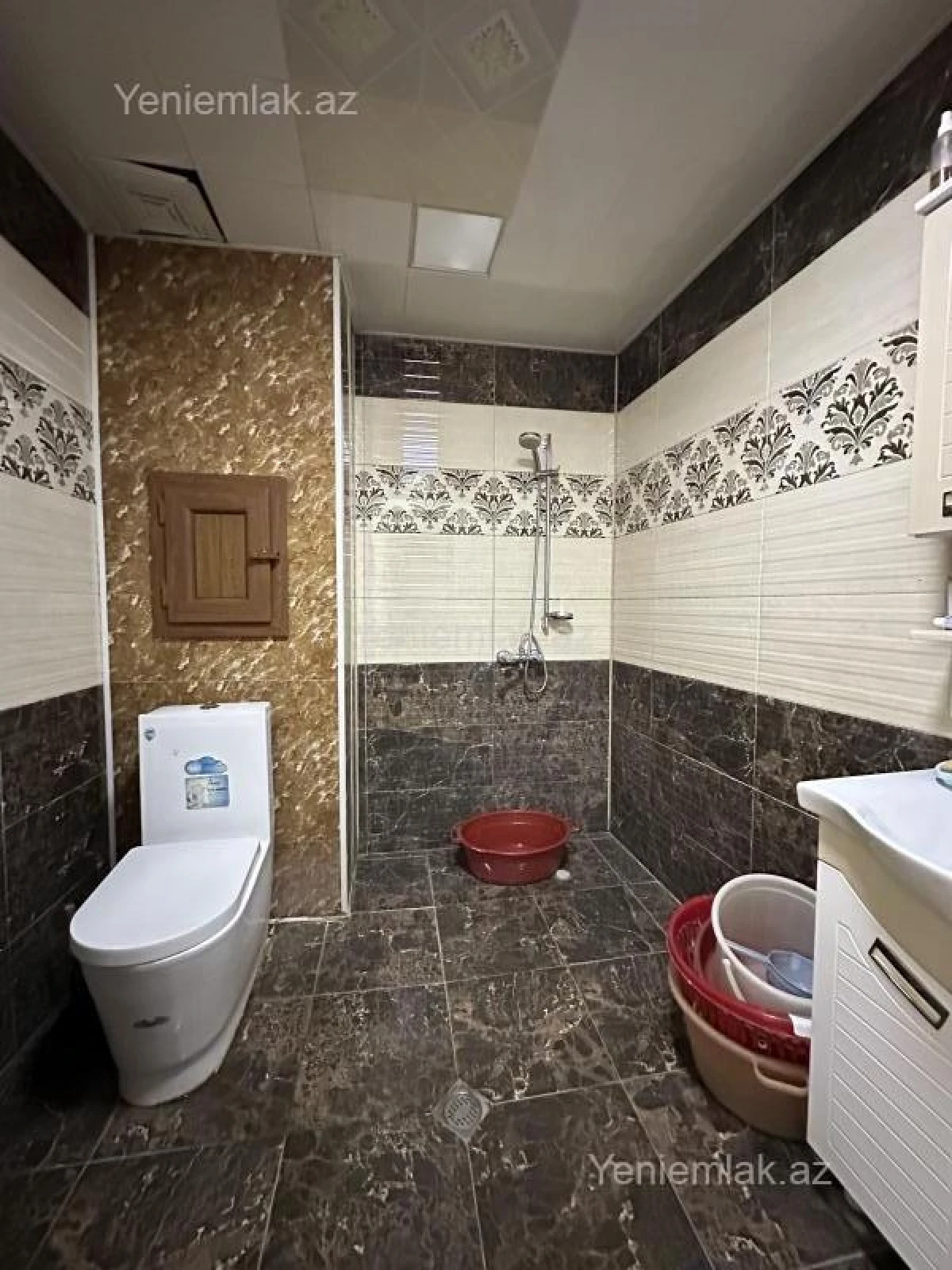 Satılır 5 otaqlı köhnə tikili 110 m²