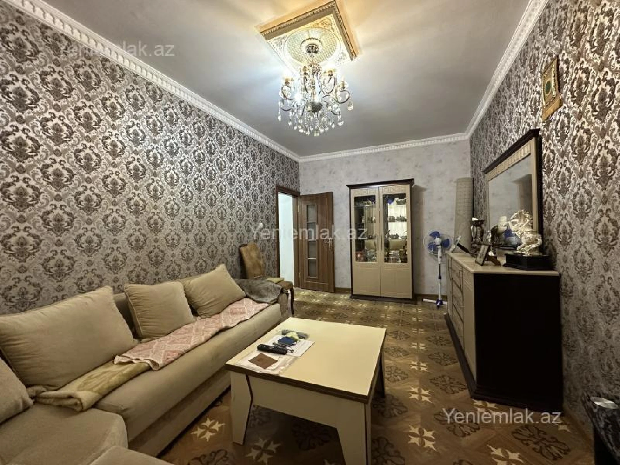 Satılır 5 otaqlı köhnə tikili 110 m²