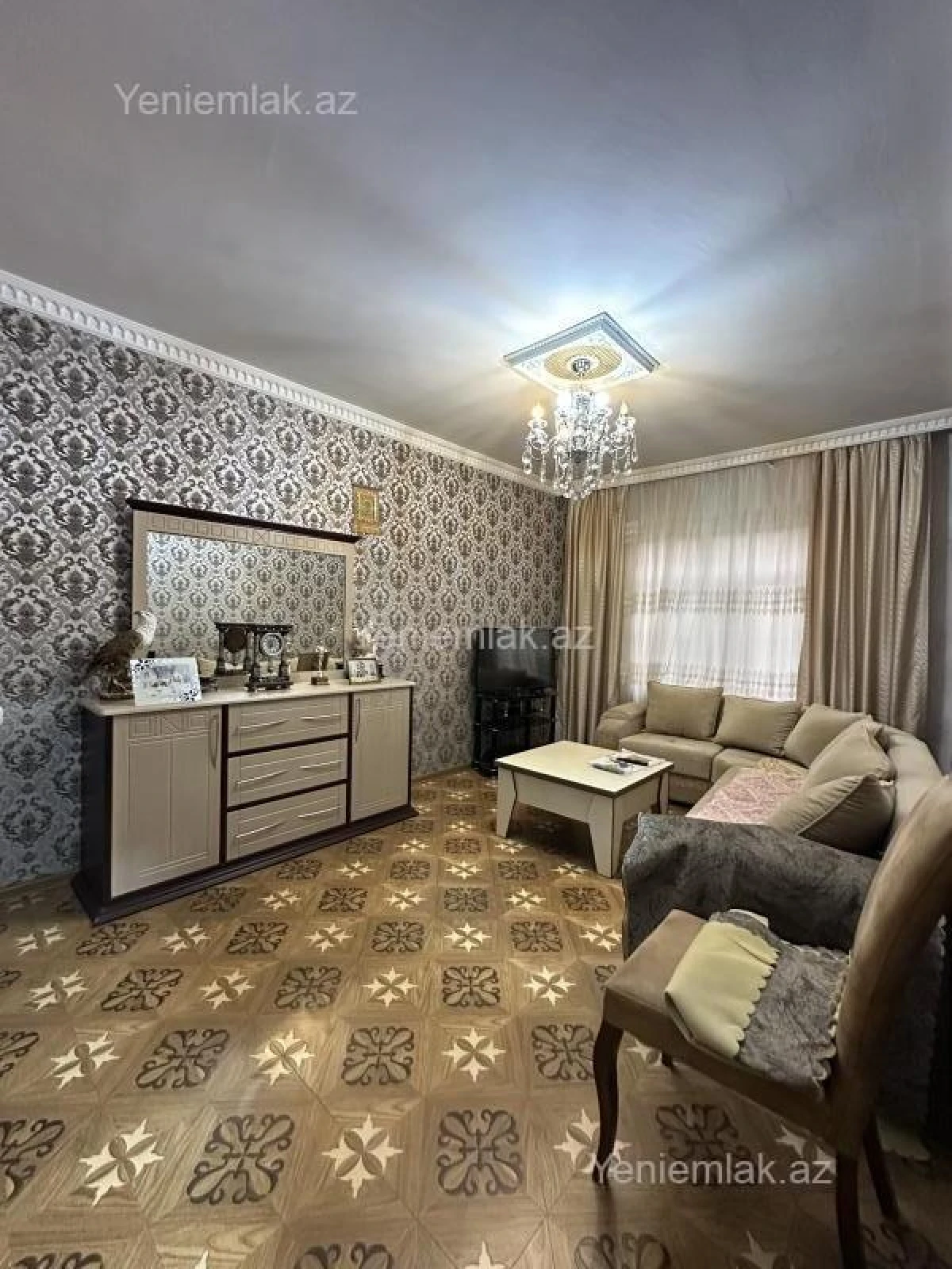 Satılır 5 otaqlı köhnə tikili 110 m²