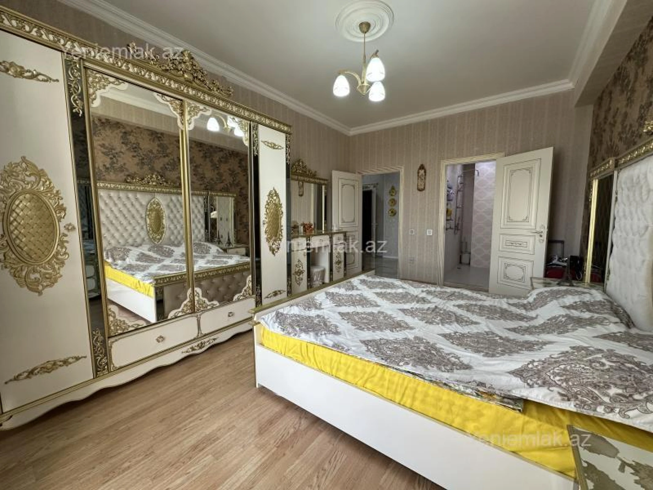 Satılır 3 otaqlı yeni tikili 105 m²