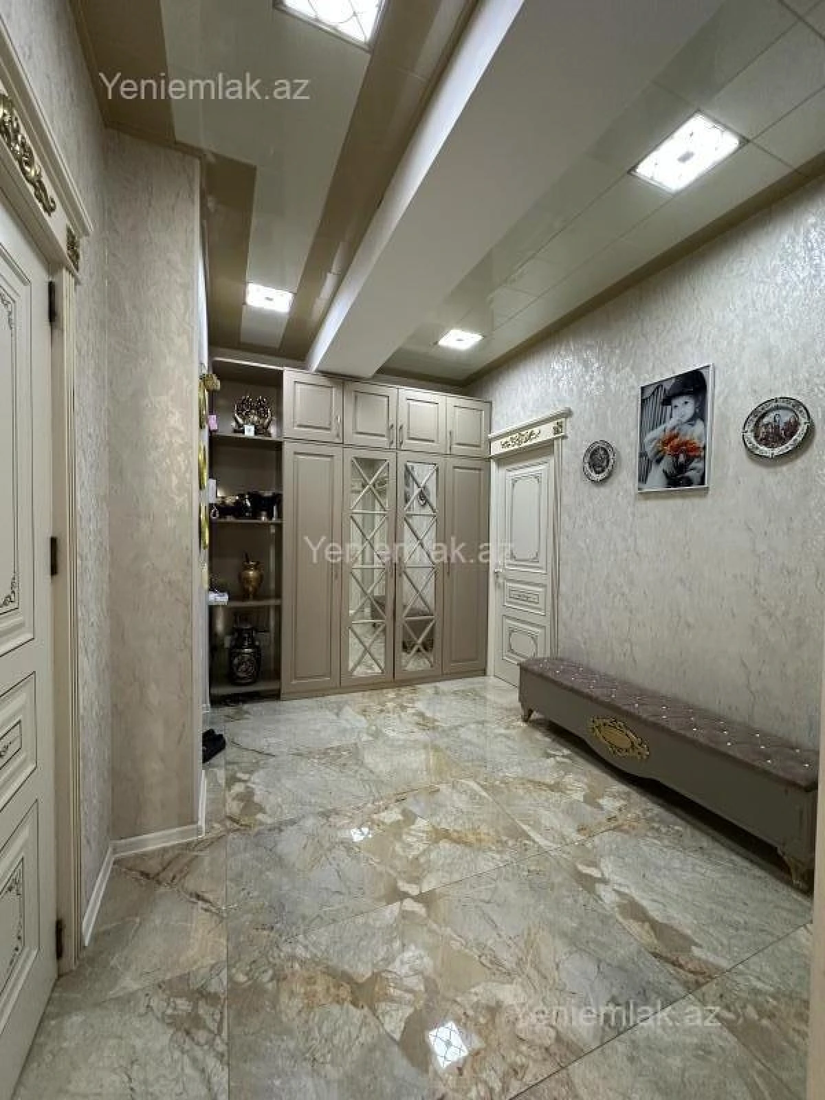 Satılır 3 otaqlı yeni tikili 105 m²