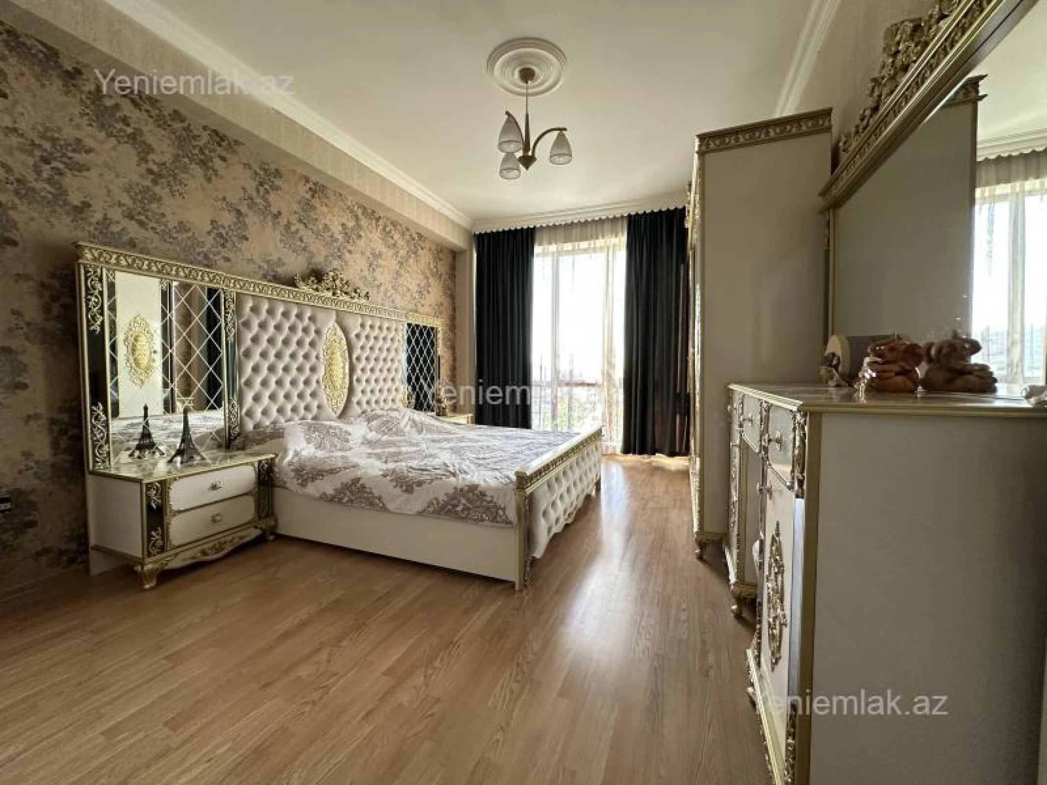 Satılır 3 otaqlı yeni tikili 105 m²