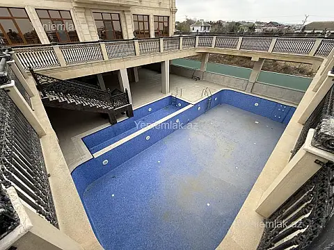 Satılır 16 otaqlı həyət evi 2040 m²