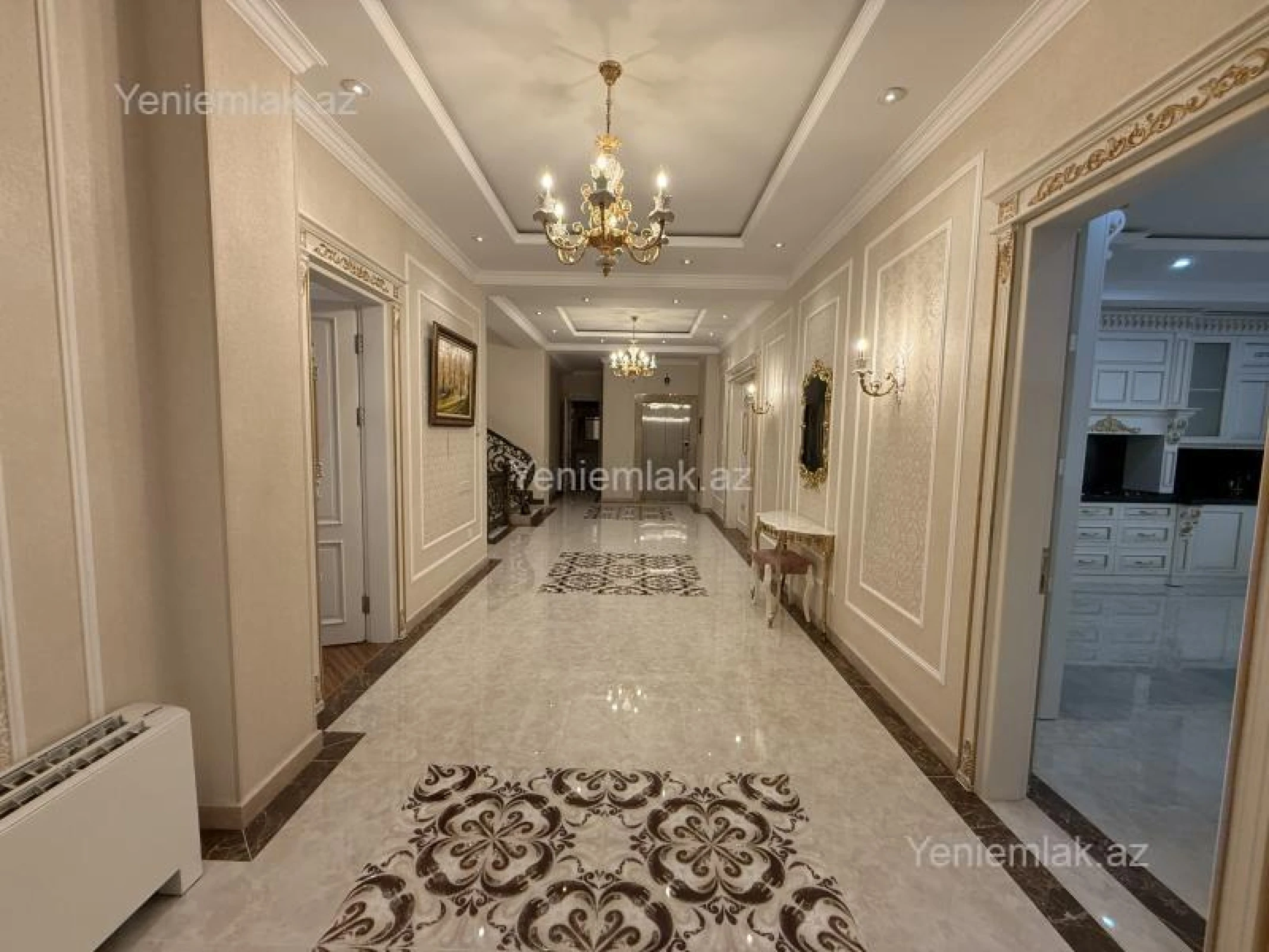 Satılır 16 otaqlı həyət evi 2040 m²
