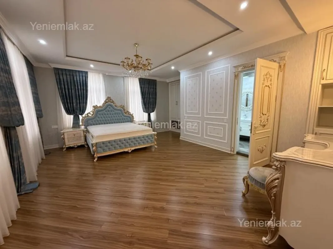Satılır 16 otaqlı həyət evi 2040 m²
