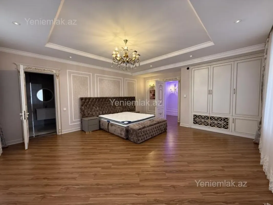 Satılır 16 otaqlı həyət evi 2040 m²