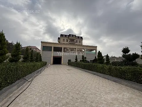 Satılır 16 otaqlı həyət evi 2040 m²
