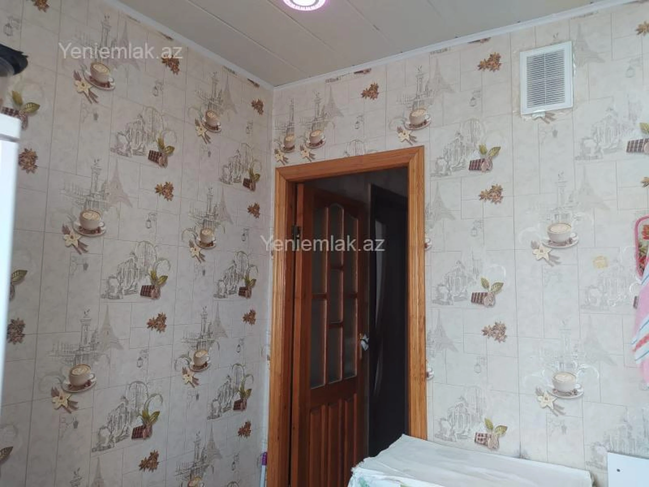 Satılır 2 otaqlı köhnə tikili 45 m²