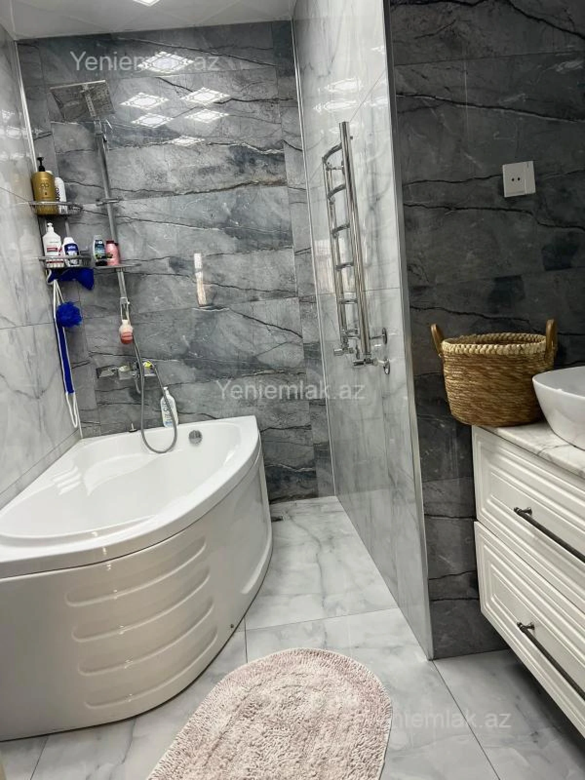 Satılır 3 otaqlı yeni tikili 116.5 m²