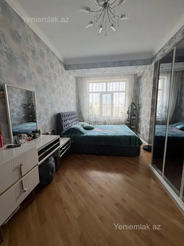 Satılır 3 otaqlı yeni tikili 116.5 m²