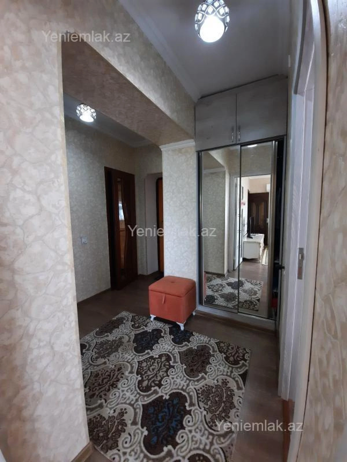 Satılır 2 otaqlı köhnə tikili 65 m²