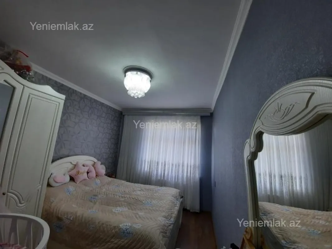 Satılır 2 otaqlı köhnə tikili 65 m²