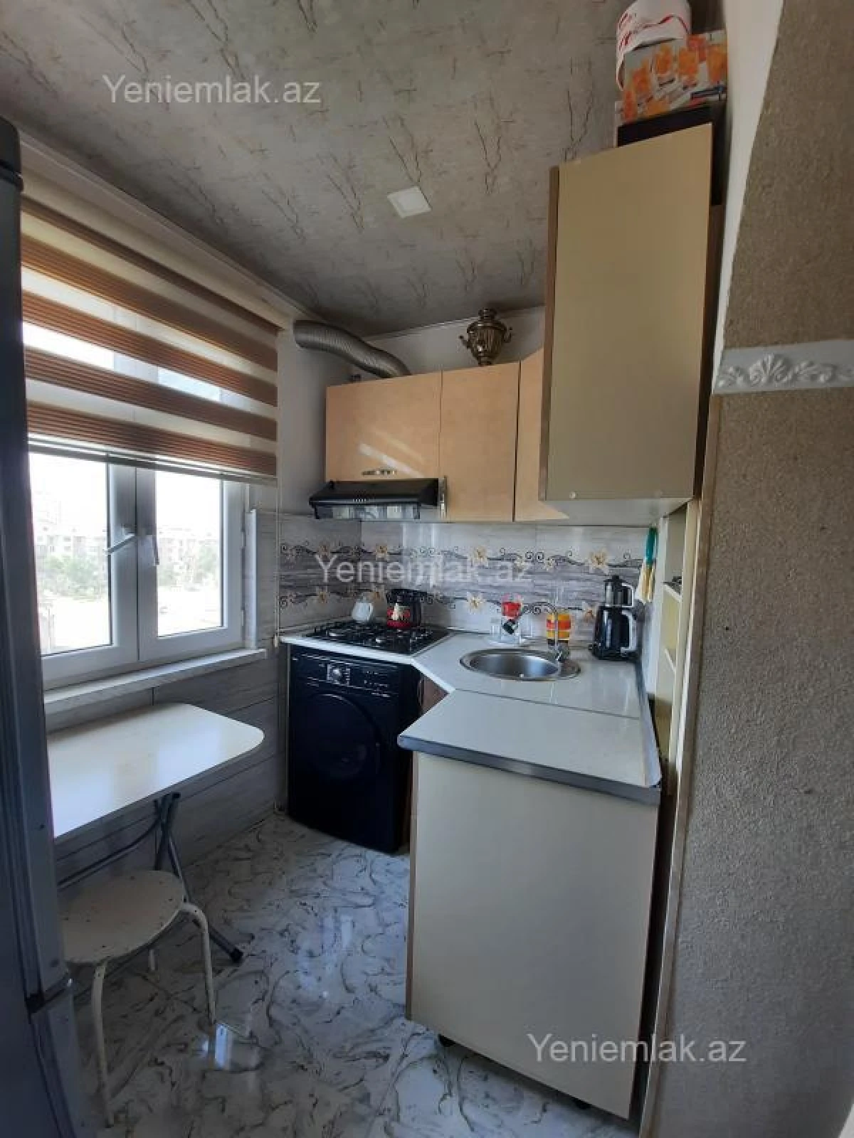 Satılır 2 otaqlı köhnə tikili 65 m²