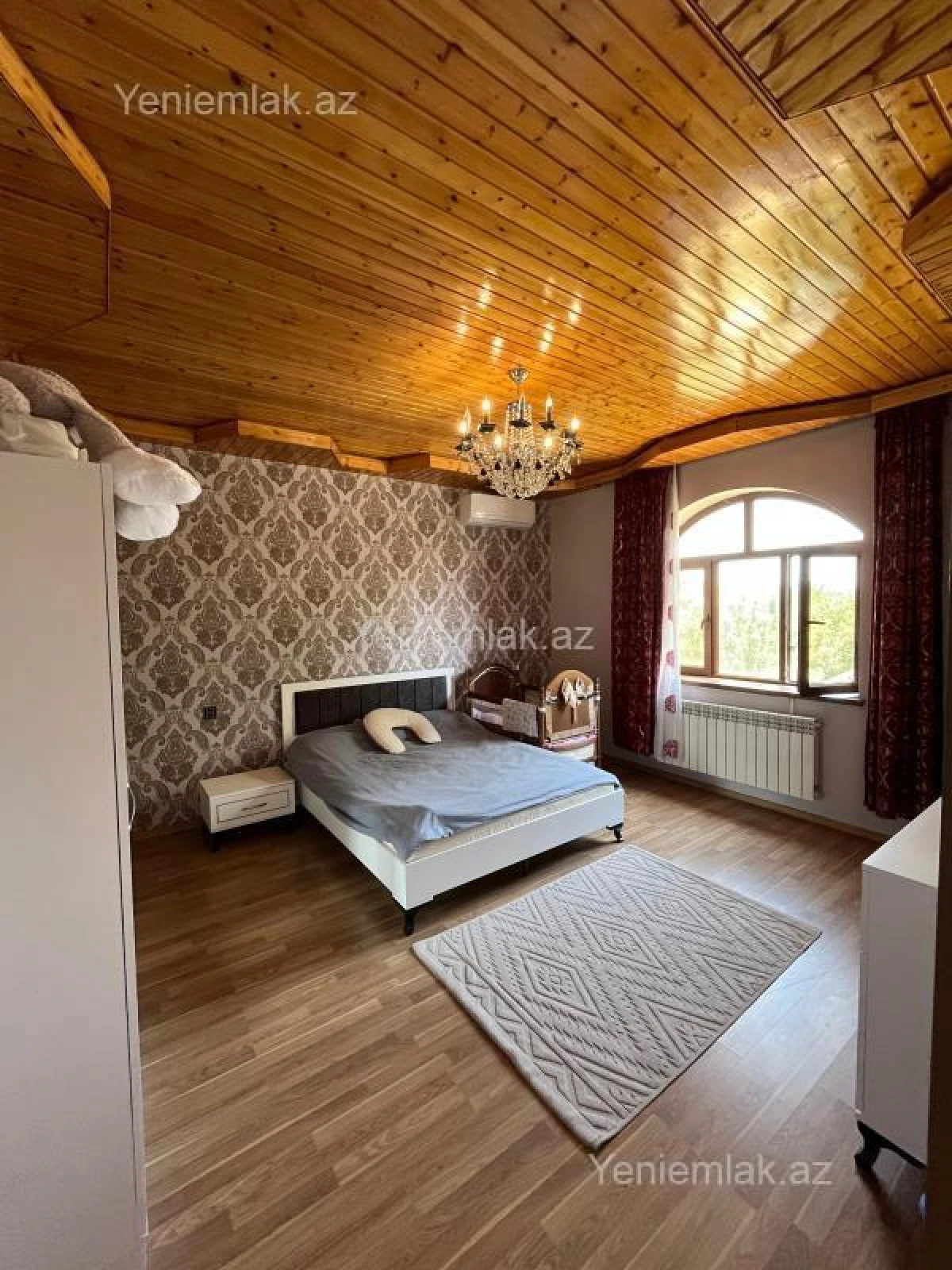 Satılır 6 otaqlı həyət evi 300 m²