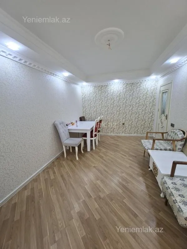 Satılır 2 otaqlı köhnə tikili 35 m²
