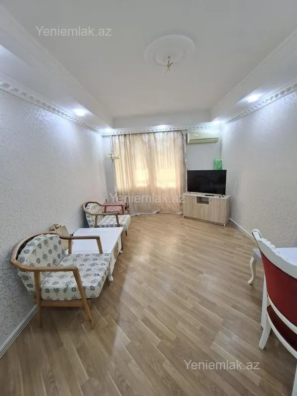 Satılır 2 otaqlı köhnə tikili 35 m²