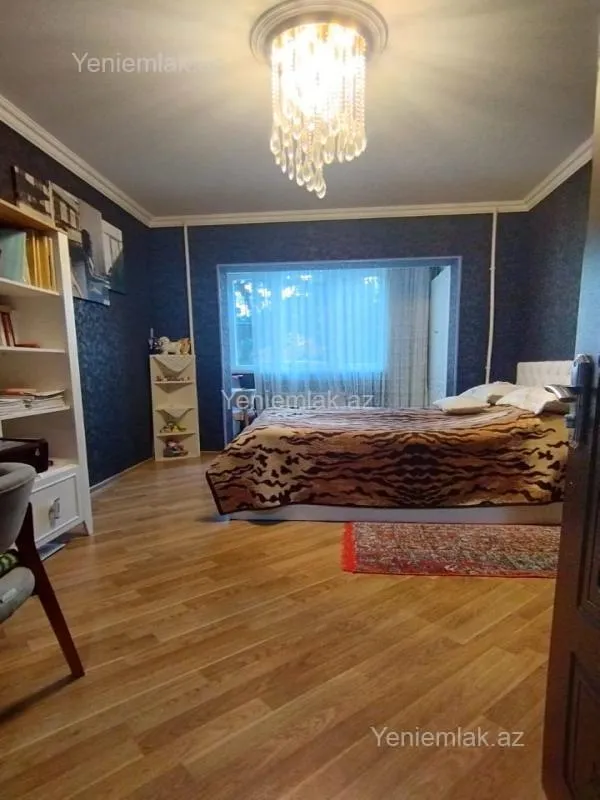 Satılır 2 otaqlı köhnə tikili 55 m²