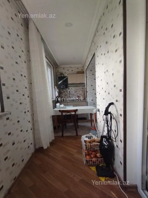 Satılır 2 otaqlı köhnə tikili 55 m²
